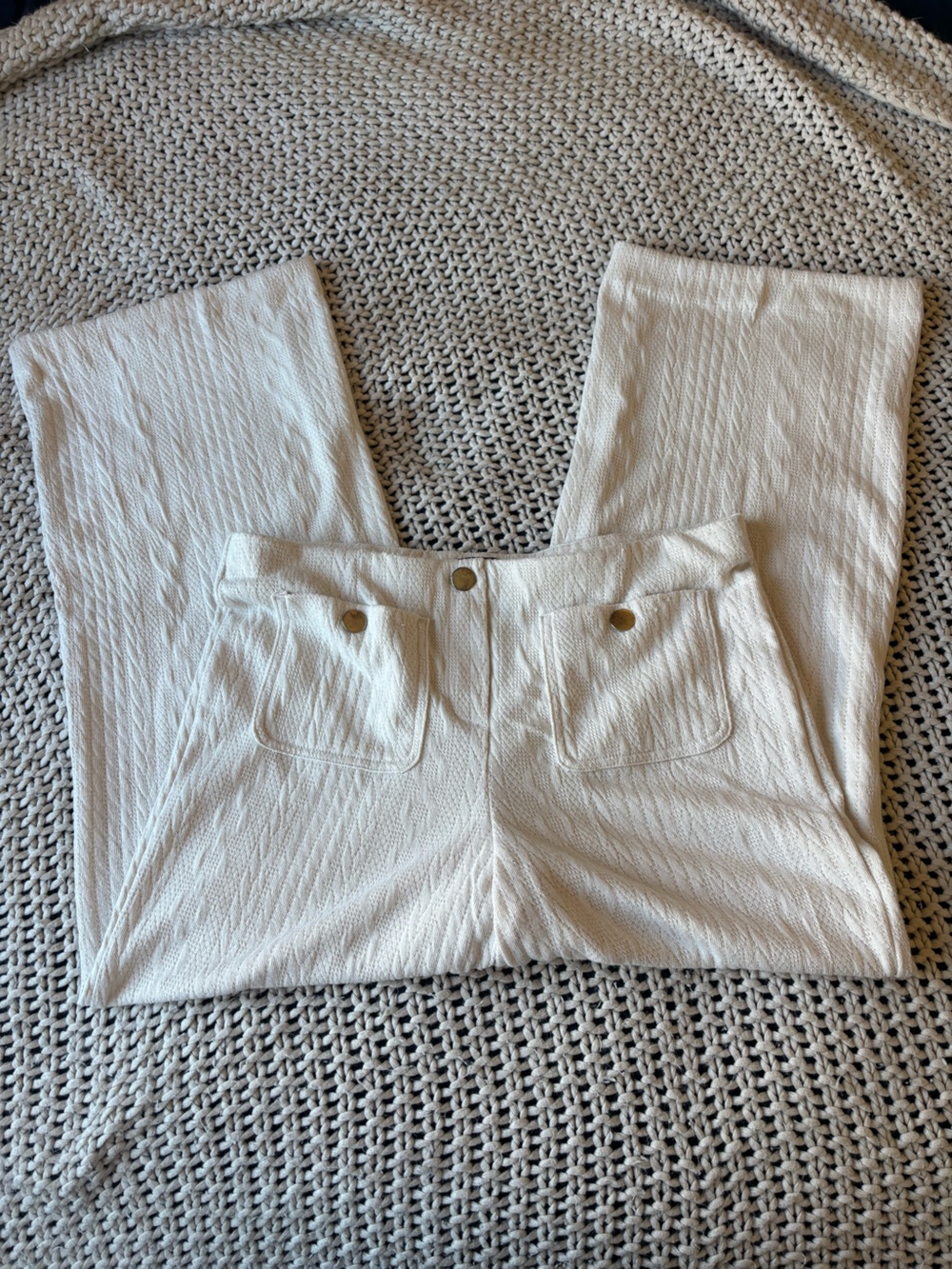 Jules & Leopold Cream Textured High-Rise Shorts with Front Pockets